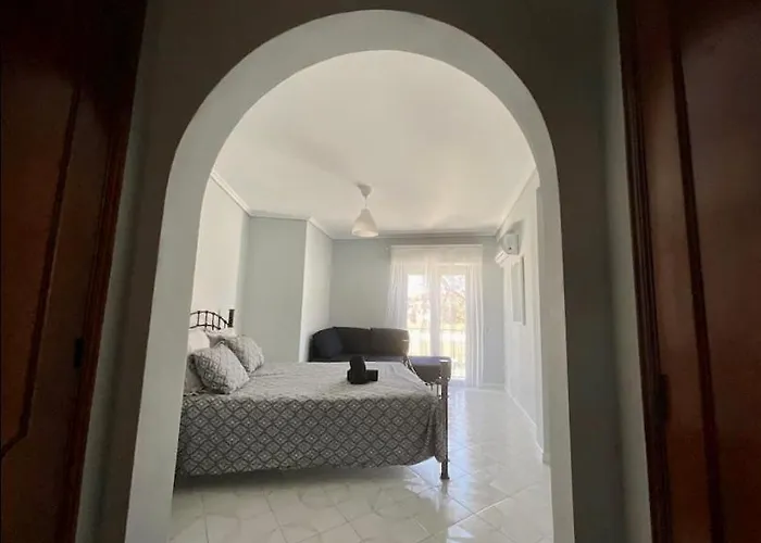 T1 Strip Oura アパート *